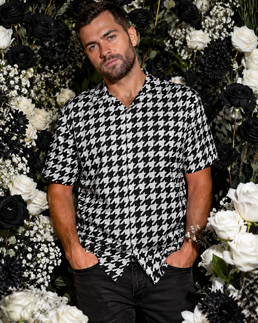 HOUNDSTOOTH